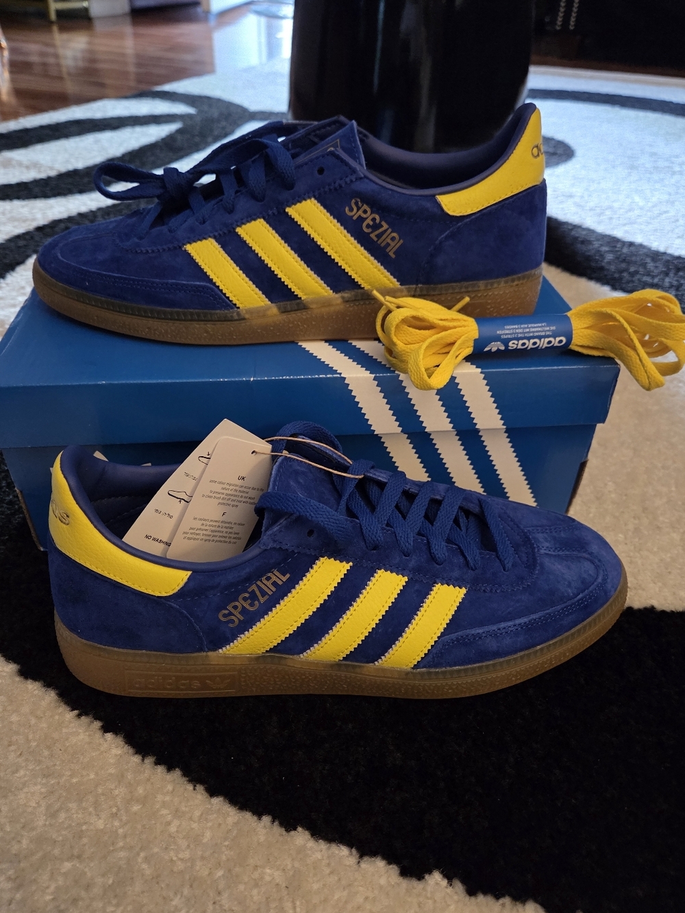 ADIDAS ORIGINAL HANDBALL SPEZIAL ' WEORLD CUP EDITION' SNEAKER SZ 8.5M/9.5W